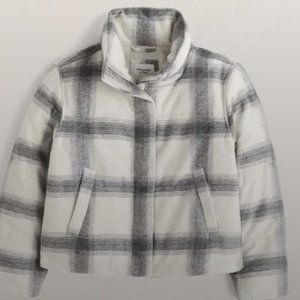 Abercrombie & Fitch Cropped Puffy Jacket